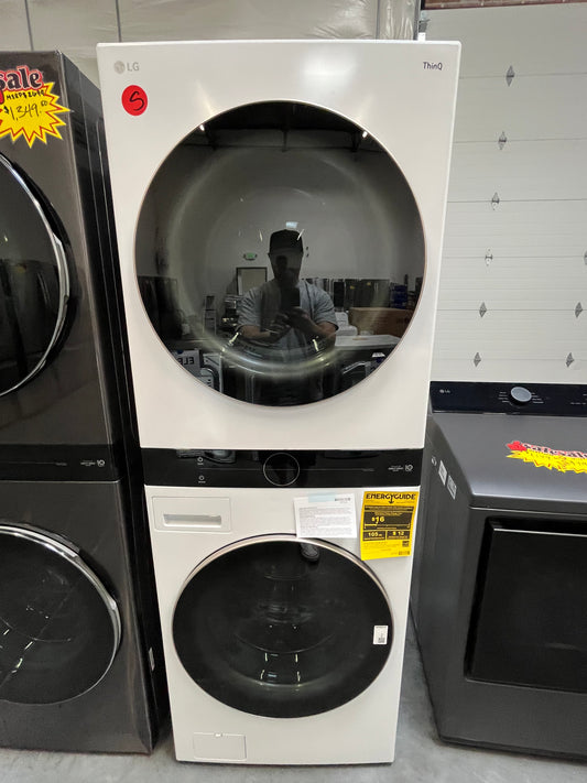 Single Unit Front Load LG WashTower™ with Center Control™ 4.5 cu. ft. Washer and 7.4 cu. ft. Electric Dryer